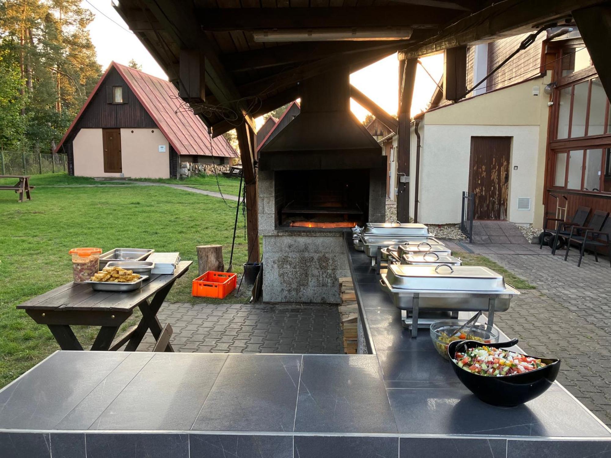 Raj Sportovni A Rekreacni Resort Branzez Kněžmost Buitenkant foto