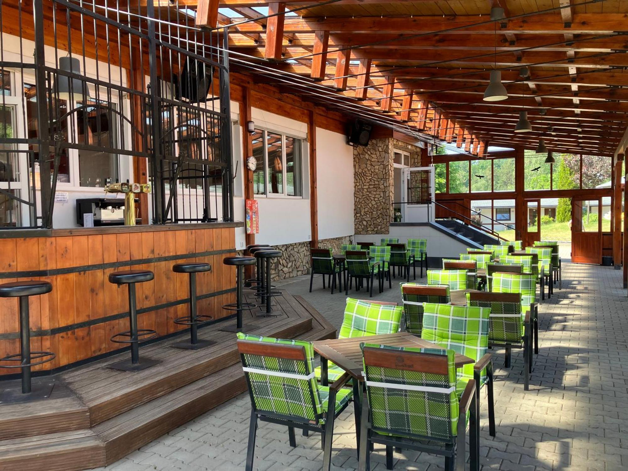 Raj Sportovni A Rekreacni Resort Branzez Kněžmost Buitenkant foto