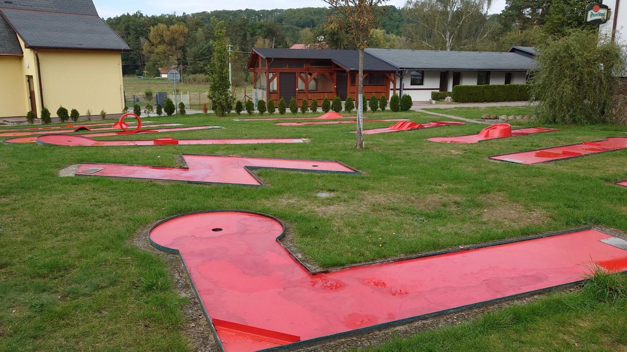 Raj Sportovni A Rekreacni Resort Branzez Kněžmost Buitenkant foto