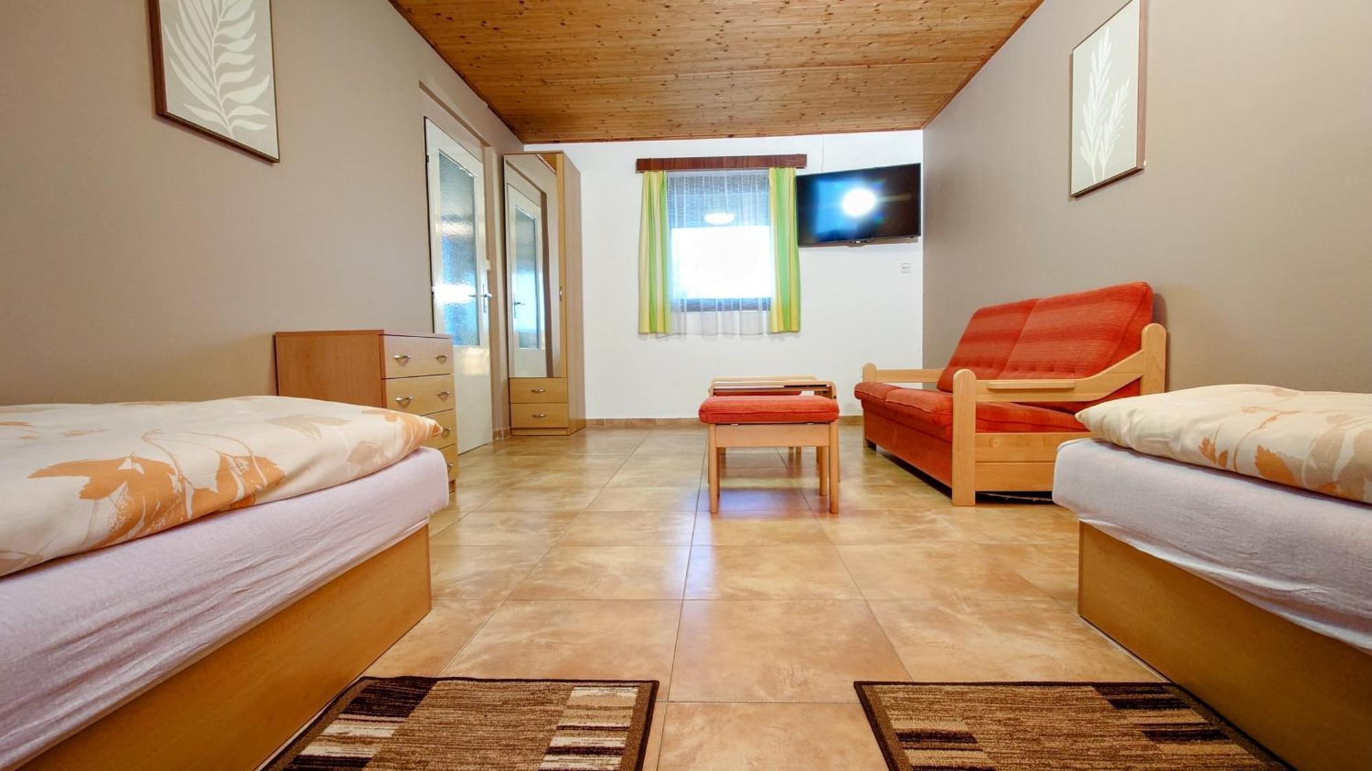 Raj Sportovni A Rekreacni Resort Branzez Kněžmost Buitenkant foto